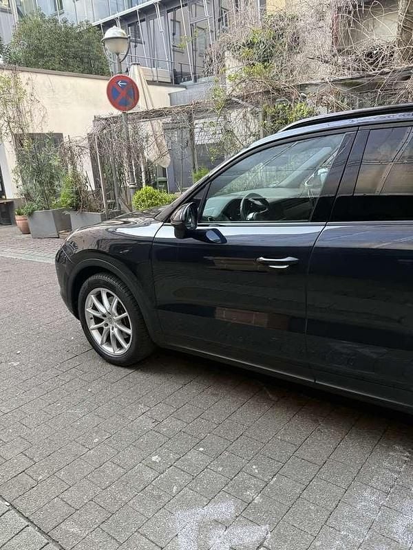 Gebraucht Porsche Cayenne 340 PS (250 kW) 2019 Blau SUV