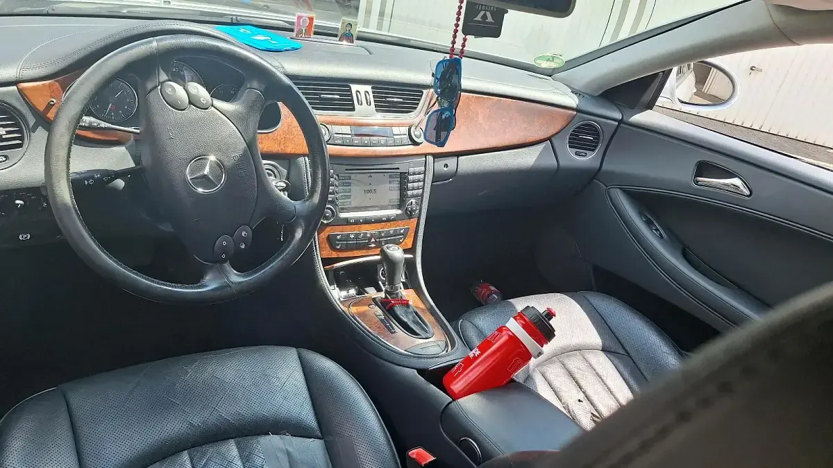 Gebraucht Mercedes CLS320 224 PS (164 kW) 2006 Silber Coupé