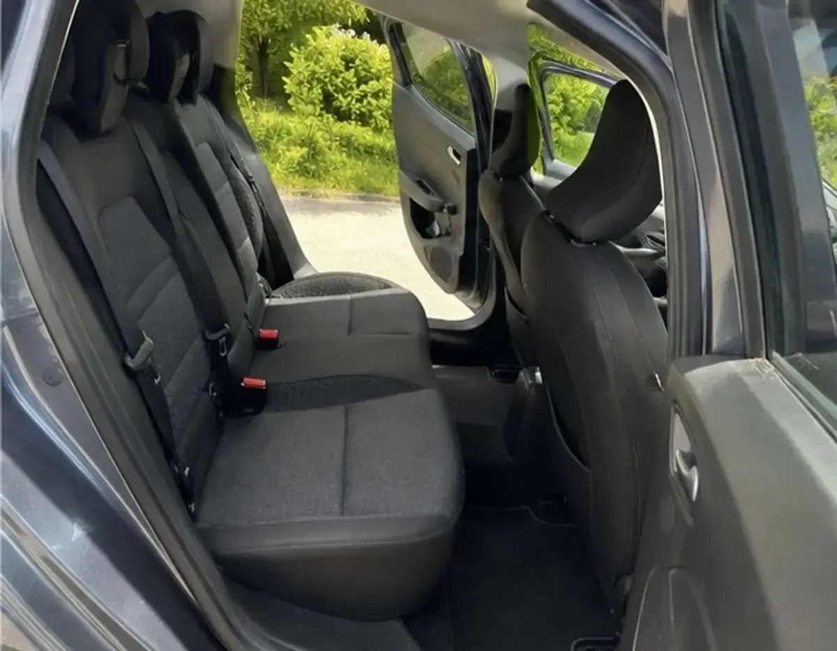 Gebraucht Renault Clio V 91 PS (66 kW) 2021 Grau Limousine