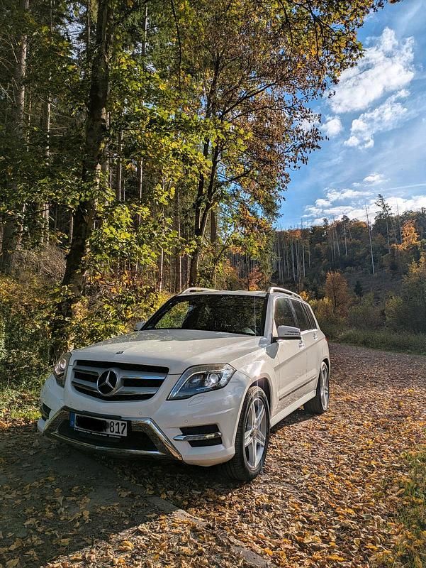 Weiß Gebraucht 2012 Mercedes GLK350 AMG line SUV | 21.900 € (Etwas zu teuer) - Bild 1/4