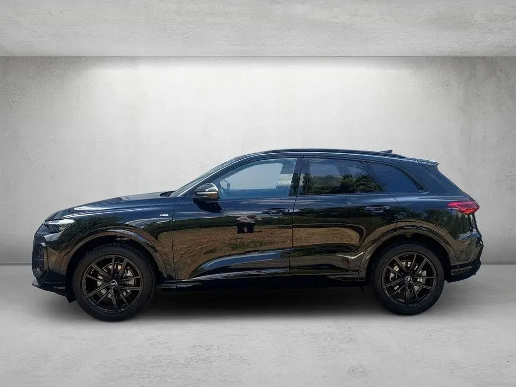 Gebraucht Audi Q5 S-Line 204 PS (150 kW) 2025 Mythosschwarz metallic SUV