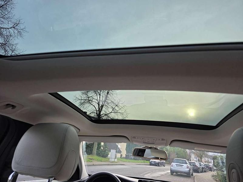 Gebraucht Mercedes C180 Avantgarde 116 PS (85 kW) 2015 Grau Kombi