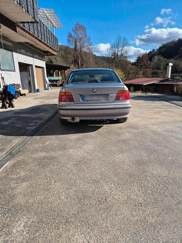Gebraucht BMW 523 170 PS (125 kW) 1996 Limousine