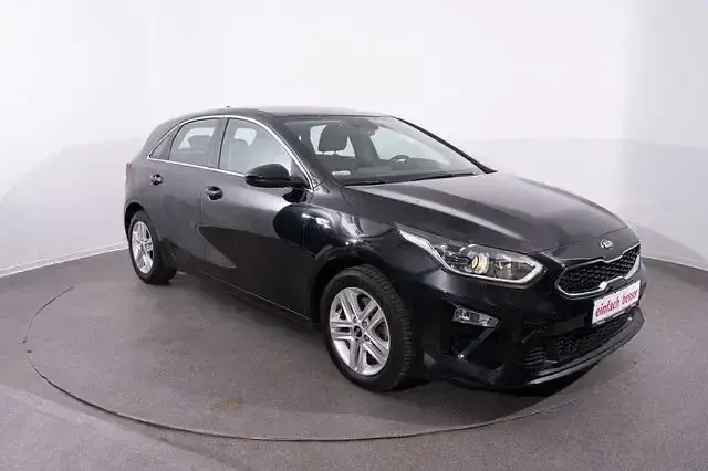 Gebraucht Kia Ceed Vision 140 PS (102 kW) 2020 Schwarz Kleinwagen