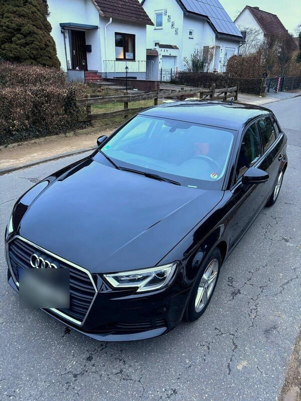 Schwarz Gebraucht 2016 Audi A3 Sportback Kleinwagen | 11.999 € (Fairer Preis) - Bild 1/4
