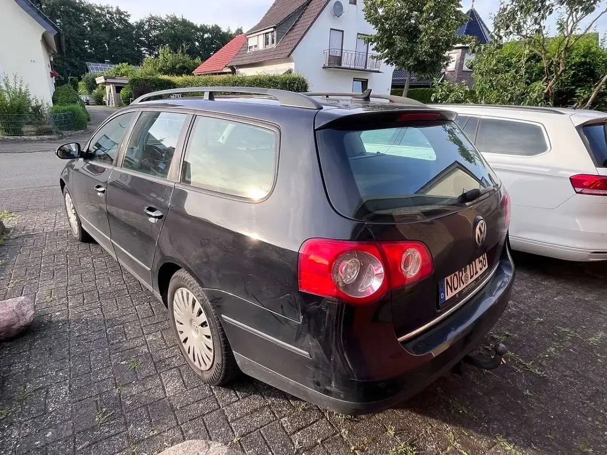 Gebraucht VW Passat 110 PS (80 kW) 2009 Schwarz Kombi