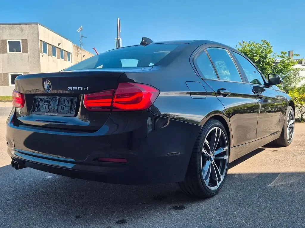 Gebraucht BMW 320 190 PS (139 kW) 2017 Schwarz Limousine
