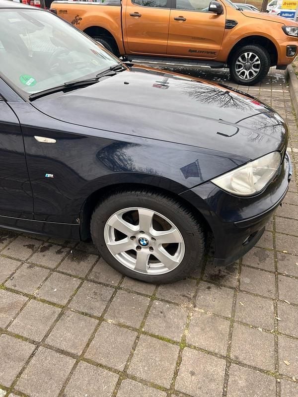Gebraucht BMW 120 120 PS (88 kW) 2006 Schwarz Kleinwagen