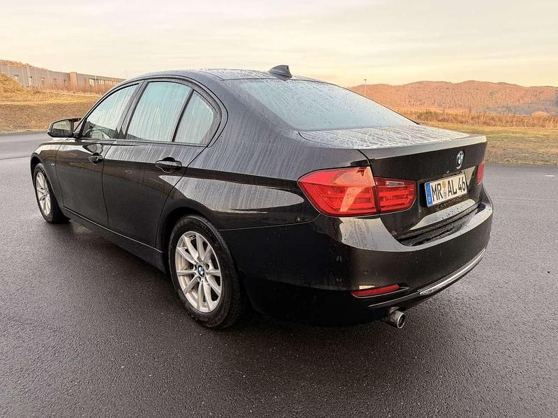 Gebraucht BMW 320 Luxury Line 184 PS (135 kW) 2012 Limousine