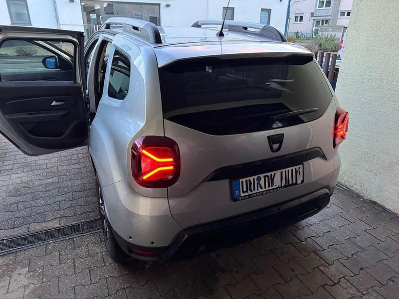 Gebraucht Dacia Duster Prestige 101 PS (74 kW) 2021 Silber SUV