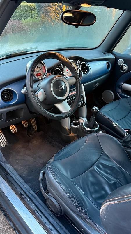 Second-hand Mini Cooper Cabriolet 116 CP (85 kW) 2004 Albastru Cabrio