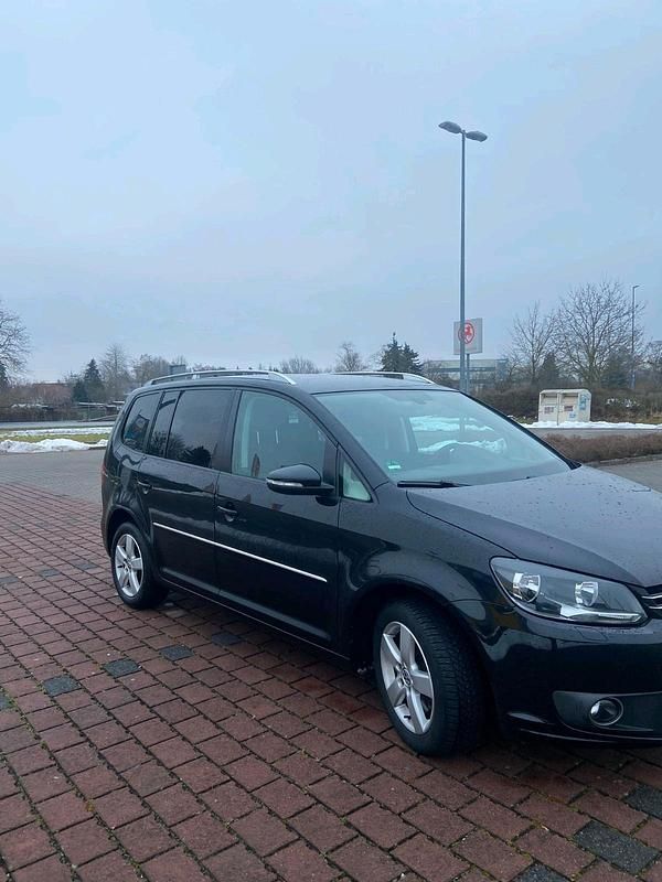 Gebraucht VW Touran 140 PS (102 kW) 2011 Schwarz Van / Kleinbus