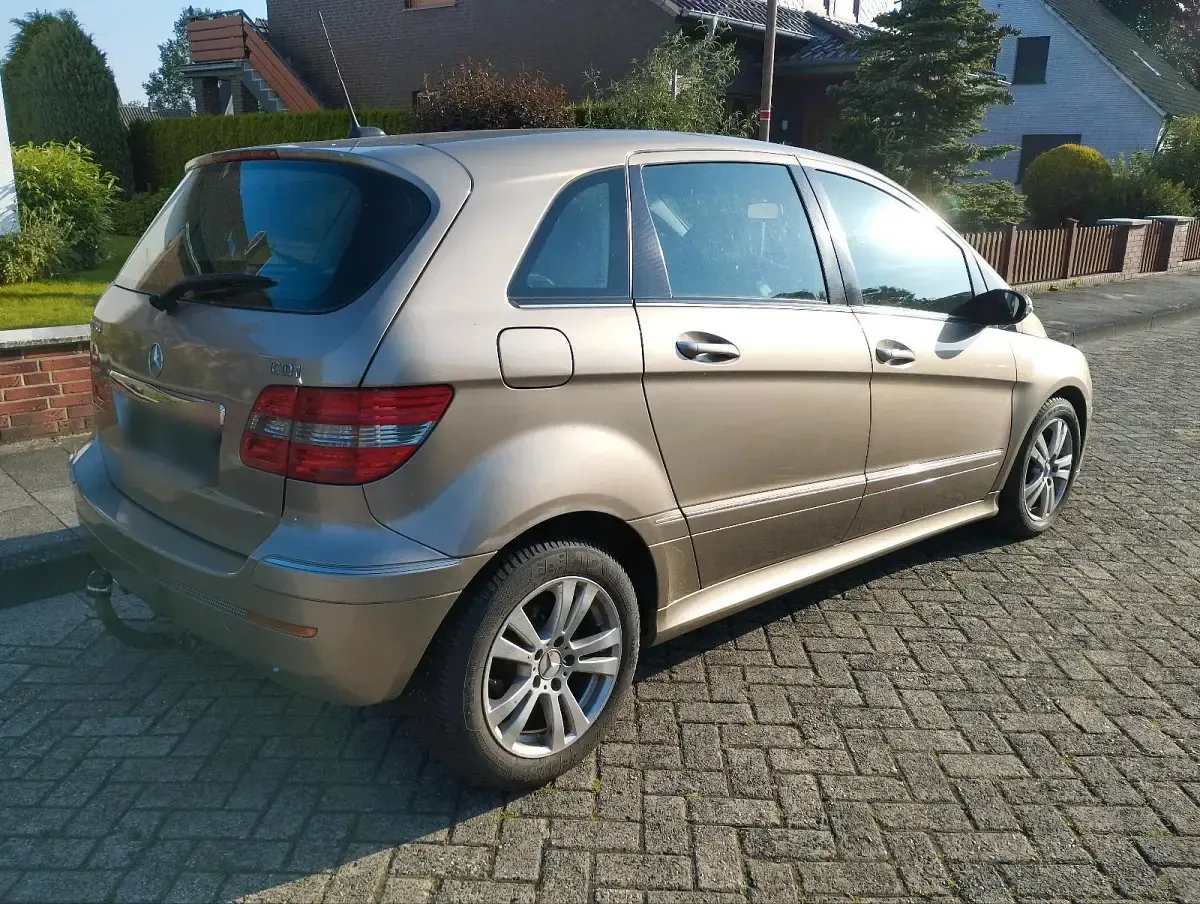 Gebraucht Mercedes B200 2005 Gold Van / Kleinbus