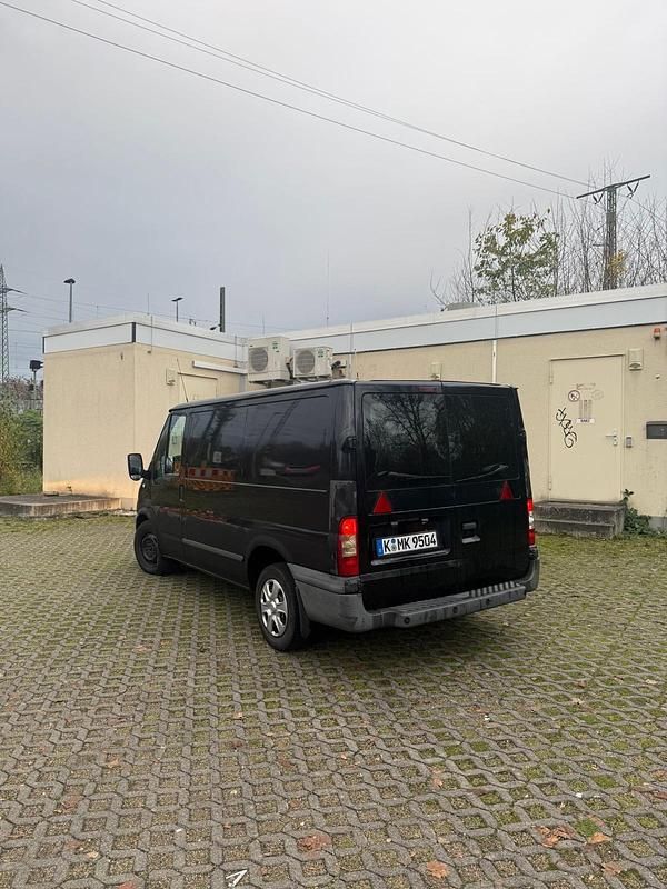 Schwarz Gebraucht 2010 Ford Transit Van / Kleinbus | 3.690 € - Bild 1/4