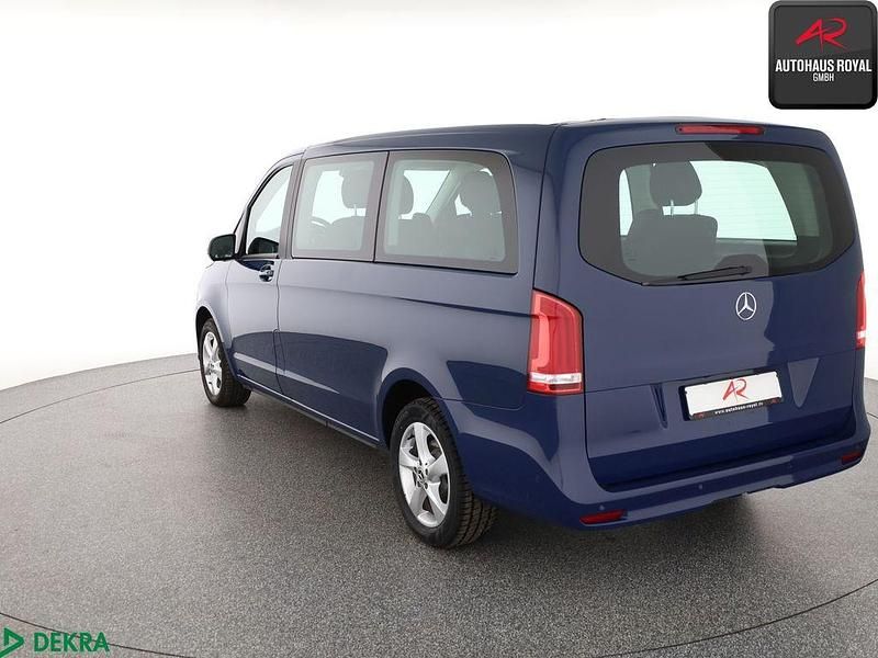 Gebraucht Mercedes V250 190 PS (139 kW) 2022 Blau Van / Kleinbus