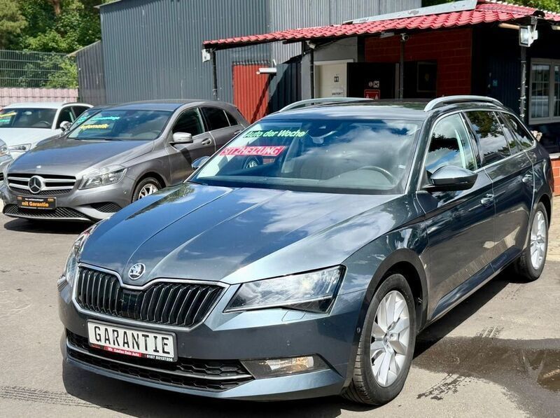 Grau Gebraucht 2019 Skoda Superb Style Kombi | 15.999 € (Fairer Preis) - Bild 1/4