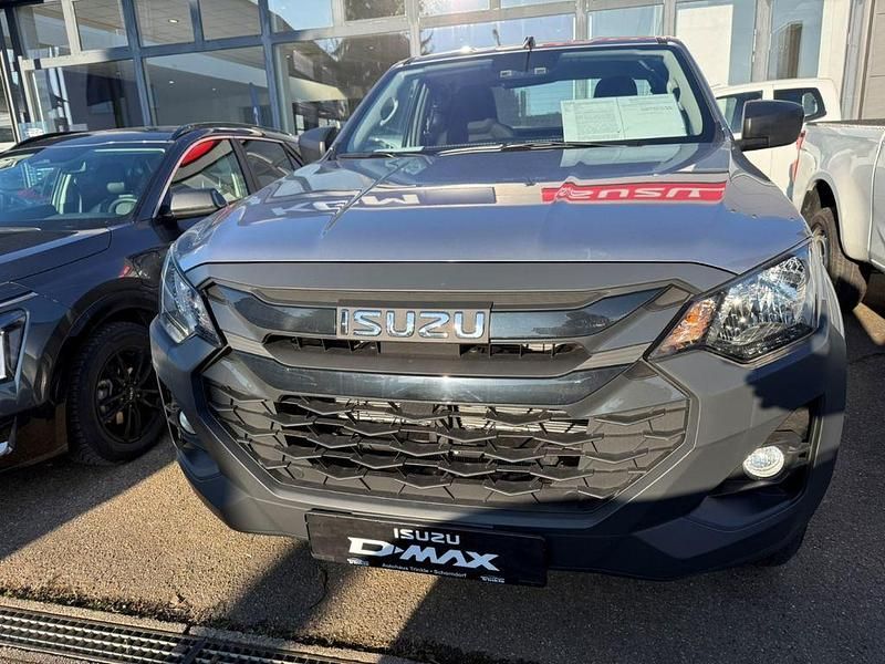 Neu Isuzu D-Max 163 PS (119 kW) 2026 Silber Pickup