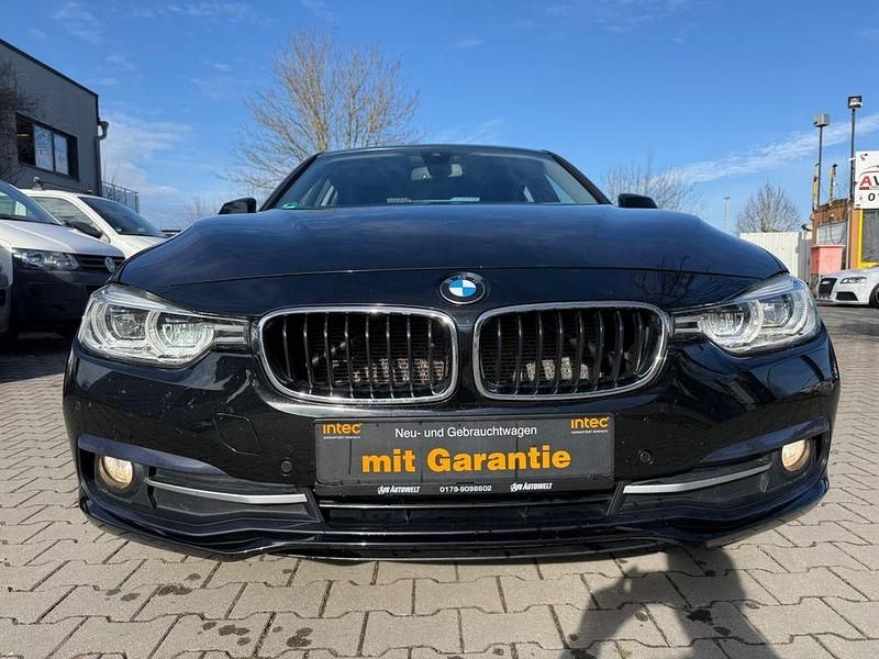 Gebraucht BMW 318 Sport Line 150 PS (110 kW) 2016 Schwarz Limousine