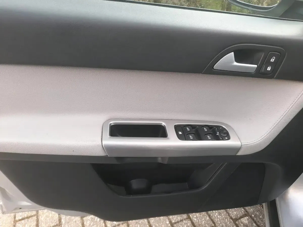 Gebraucht Volvo V50 179 PS (131 kW) 2008 Silber Kombi
