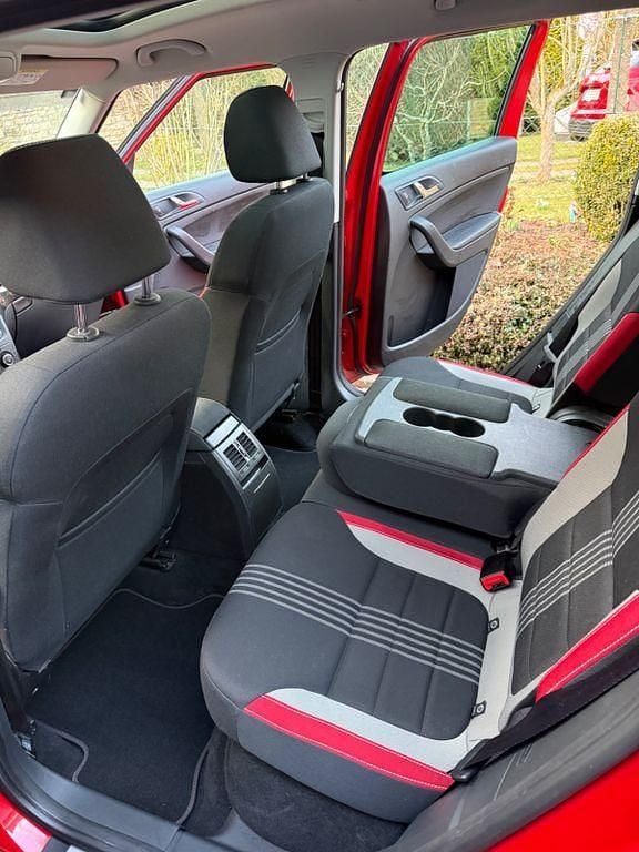 Gebraucht Skoda Yeti Monte Carlo 122 PS (89 kW) 2015 Rot SUV