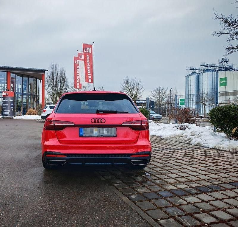 Gebraucht Audi A4 S-Line 163 PS (119 kW) 2022 Rot Kombi