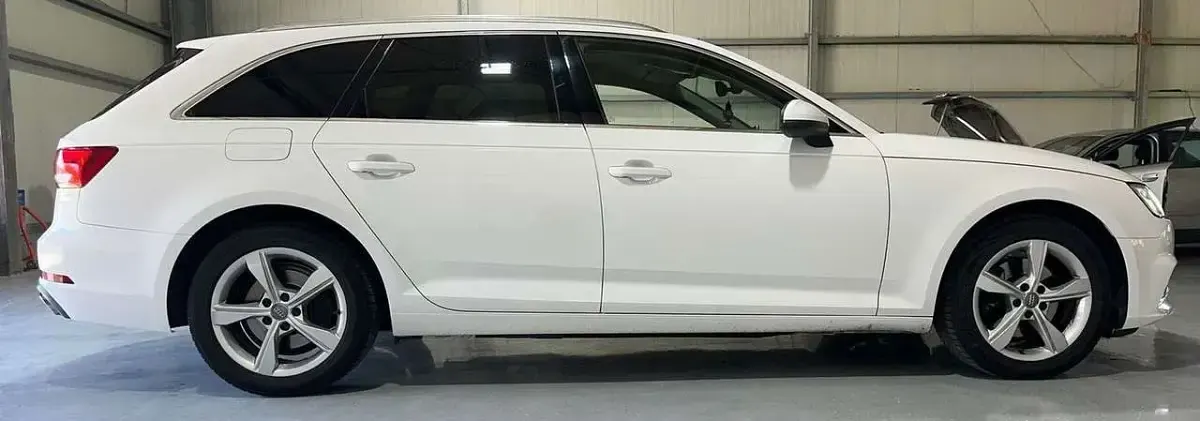 Gebraucht Audi A4 Sport 150 PS (110 kW) 2019 Ibisweiss Kombi