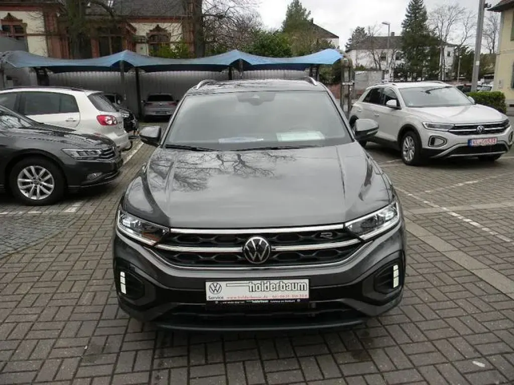 Second-hand VW T-Roc R-line 150 CP (110 kW) 2023 Gri SUV