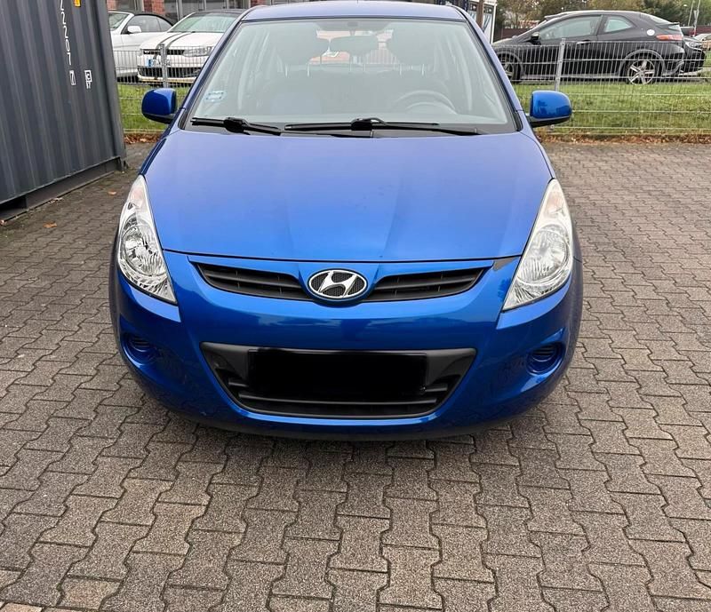 Blau Gebraucht 2009 Hyundai i20 Kleinwagen | 3.300 € (Guter Preis) - Bild 1/4