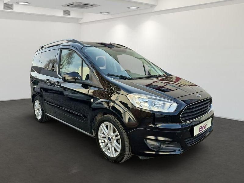 Gebraucht Ford Tourneo Courier Titanium 101 PS (74 kW) 2018 Schwarz Van / Kleinbus