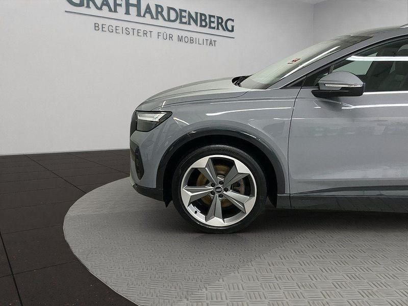 Gebraucht Audi Q4 e-tron Ambiente 194 kW (265 PS) 2022 Kieselgrau SUV