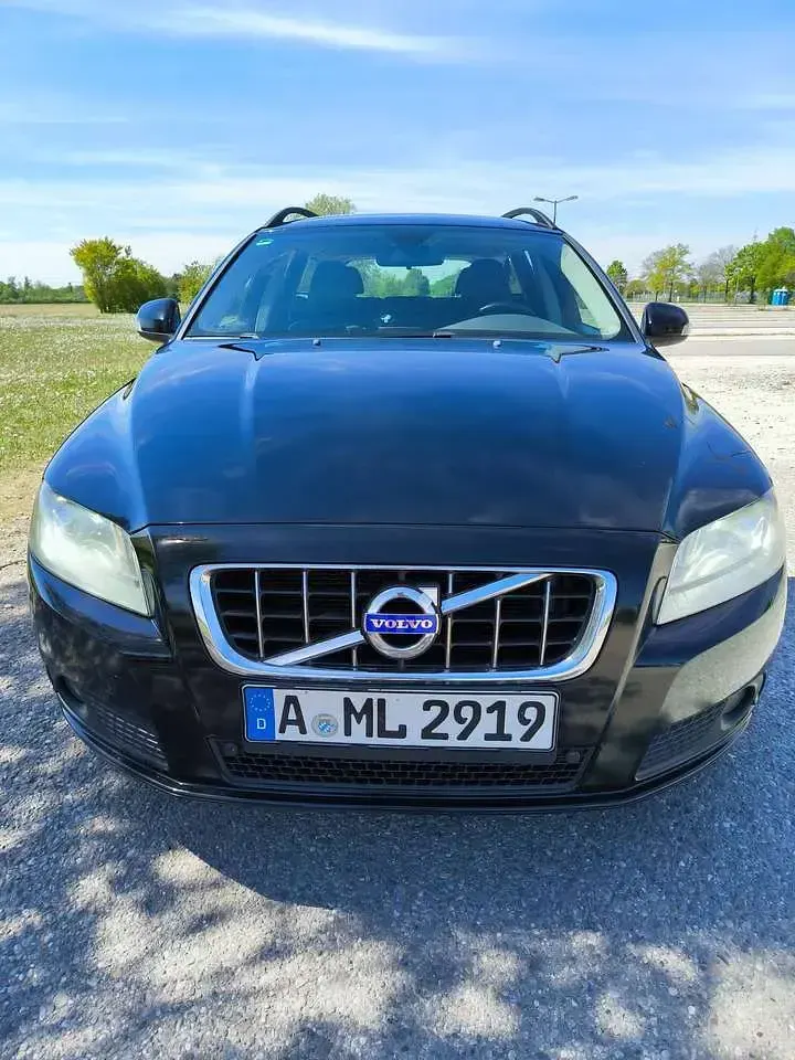 Gebraucht Volvo V70 Summum 163 PS (119 kW) 2011 Schwarz Kombi