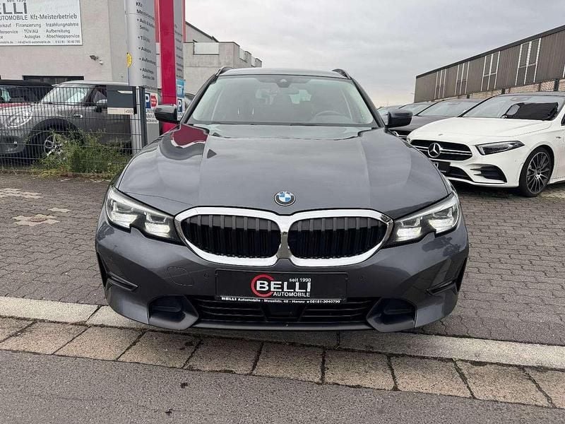 Gebraucht BMW 318 Sport Line 150 PS (110 kW) 2021 Mineralgrau Kombi