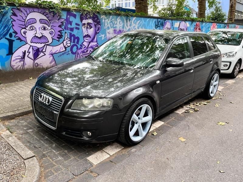 Grau Gebraucht 2005 Audi A3 Limousine | 2.100 € (Superpreis) - Bild 1/4