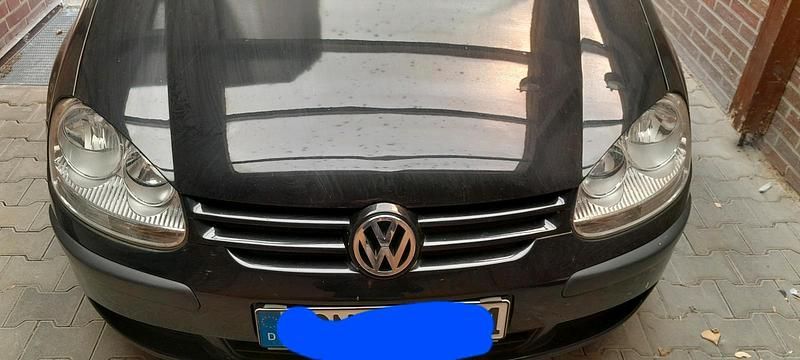 Schwarz Gebraucht 2004 VW Golf V Coupé | 1.350 € (Guter Preis) - Bild 1/4