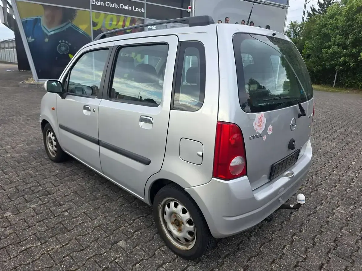 Gebraucht Opel Agila Elegance 75 PS (55 kW) 2002 Starsilber m2 Van / Kleinbus