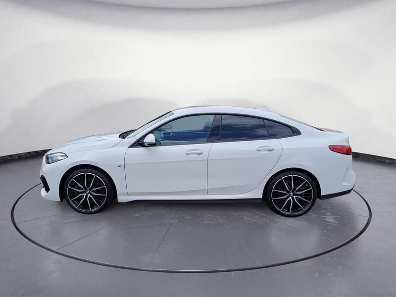 Gebraucht BMW 220 M Sport 178 PS (130 kW) 2024 Weiß Coupé