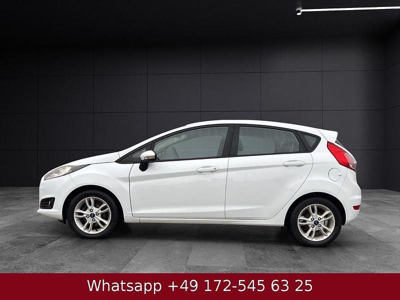 Gebraucht Ford Fiesta SYNC Edition 75 PS (55 kW) 2015 Weiß Limousine