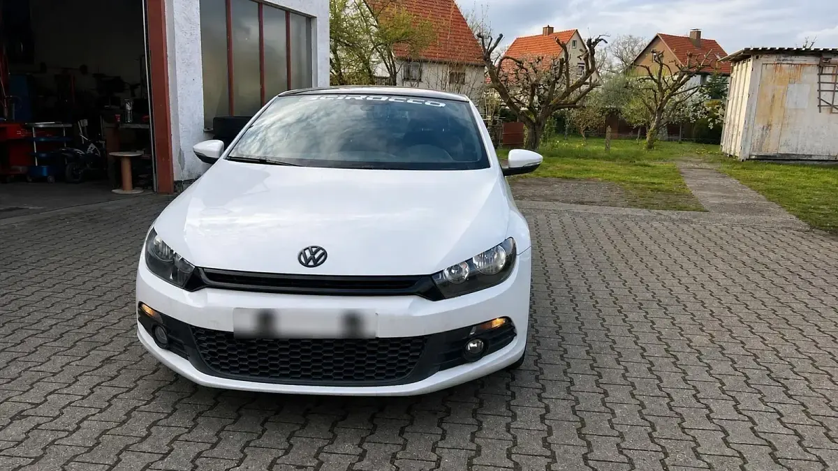 Gebraucht VW Scirocco 160 PS (117 kW) 2008 Weiß Coupé
