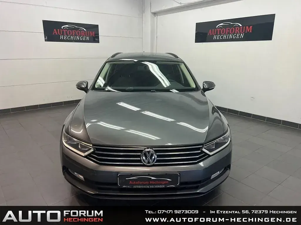 Gebraucht VW Passat Trendline 120 PS (88 kW) 2016 Grau Kombi