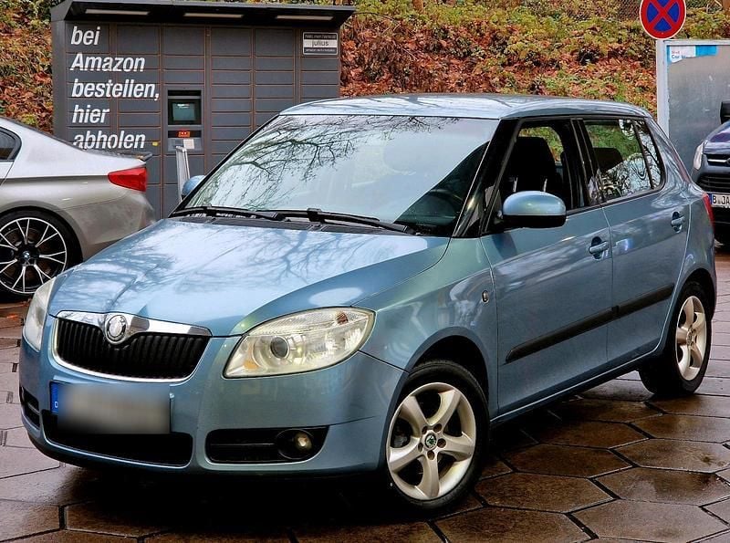 Grau Gebraucht 2007 Skoda Fabia Kleinwagen | 4.599 € (Etwas zu teuer) - Bild 1/4