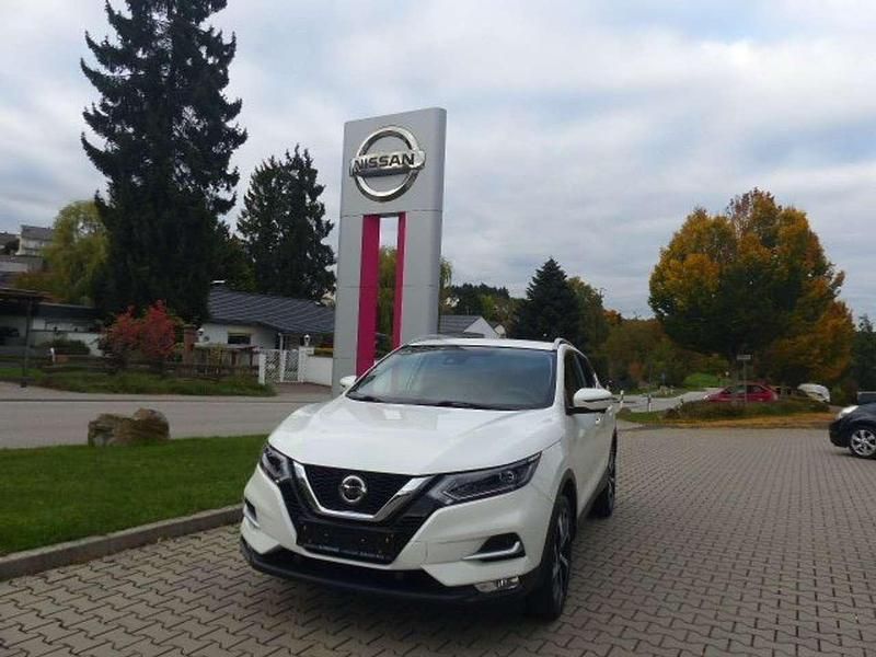 Brilliant white Gebraucht 2019 Nissan Qashqai Tekna SUV | 15.250 € (Fairer Preis) - Bild 1/4