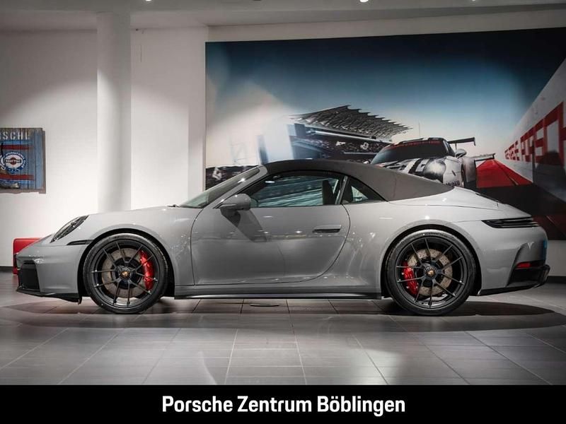 Neu Porsche 911 541 PS (397 kW) 2026 Grau Cabrio