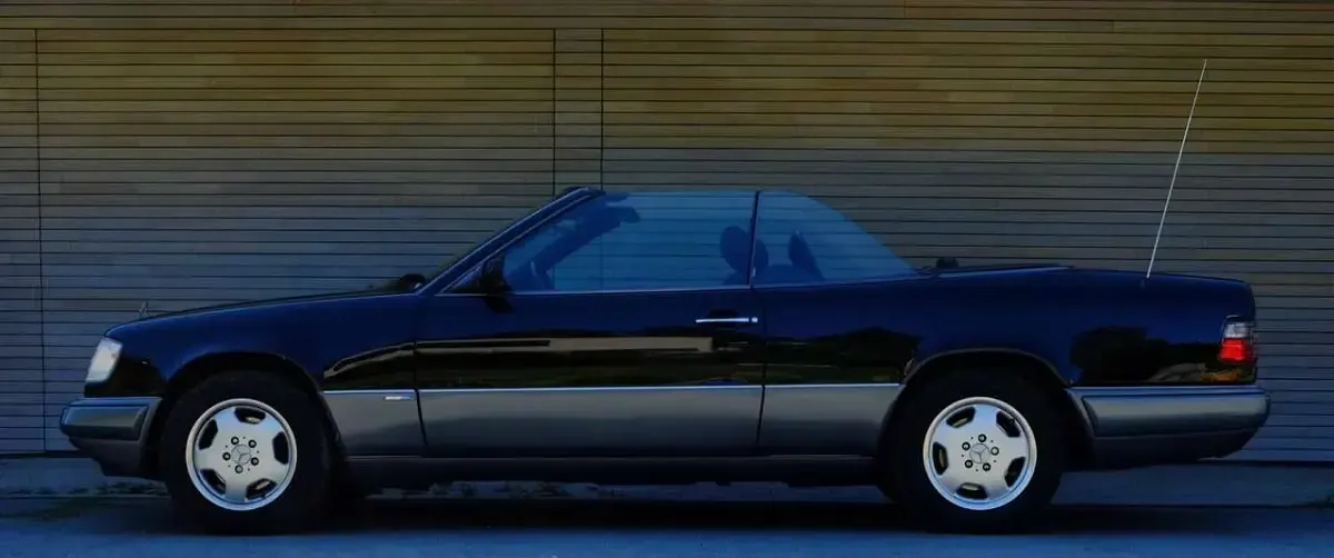 Gebraucht Mercedes E220 Sportline 150 PS (110 kW) 1994 Schwarz Cabrio