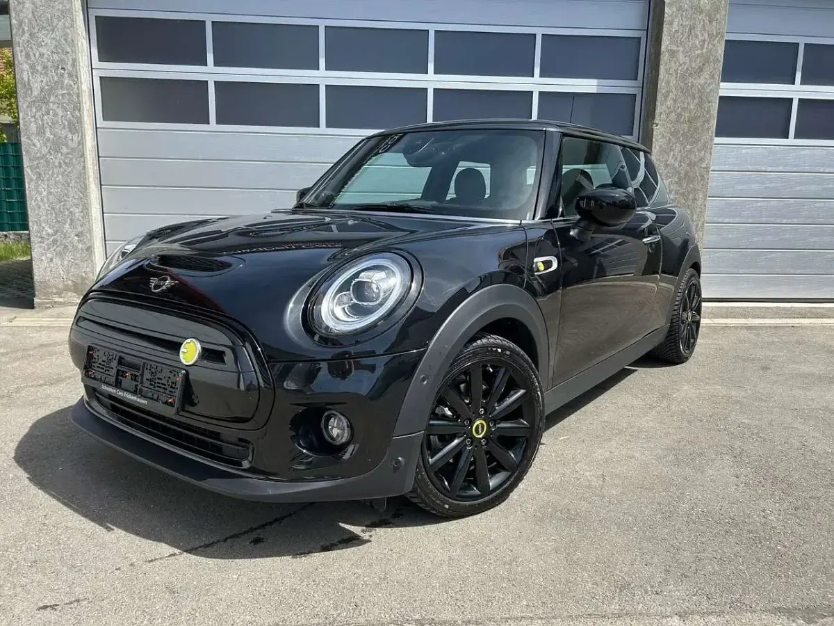Second-hand Mini Cooper SE 135 kW (184 CP) 2020 Negru Hatchback