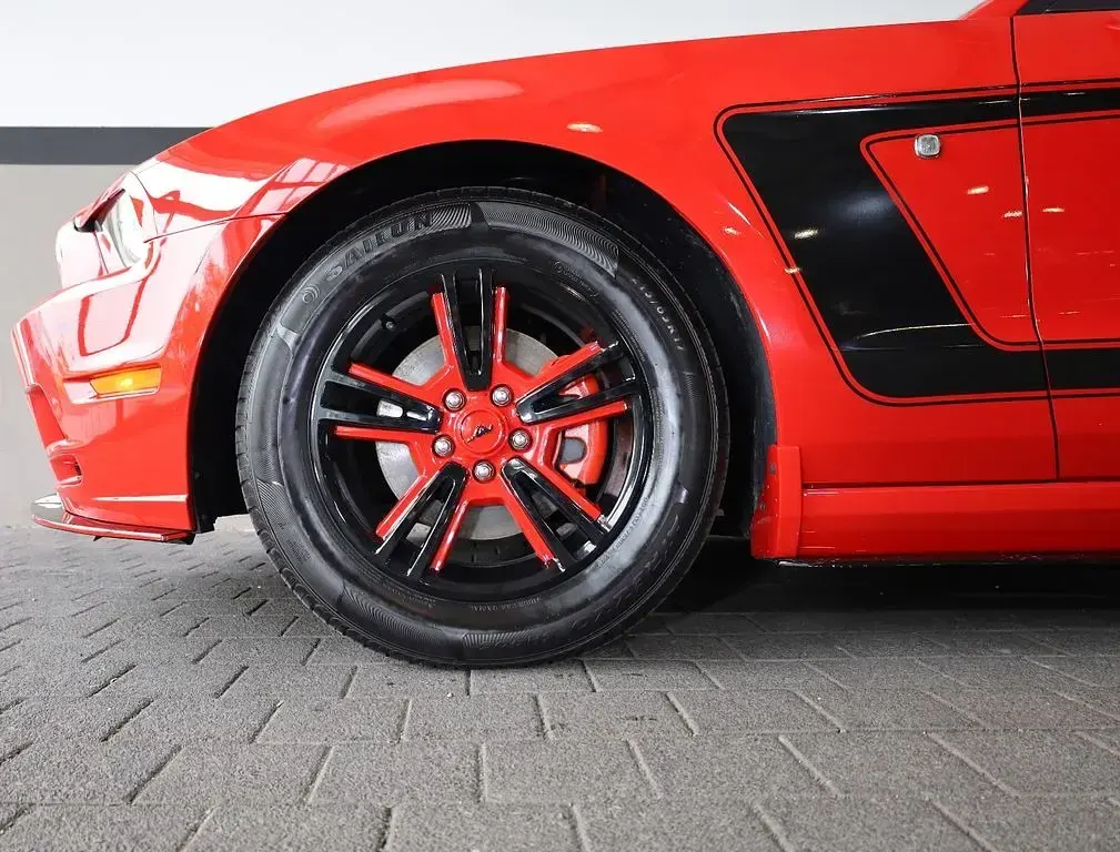 Occasion Ford Mustang 305 ch (224 kW) 2013 Rouge Cabriolet