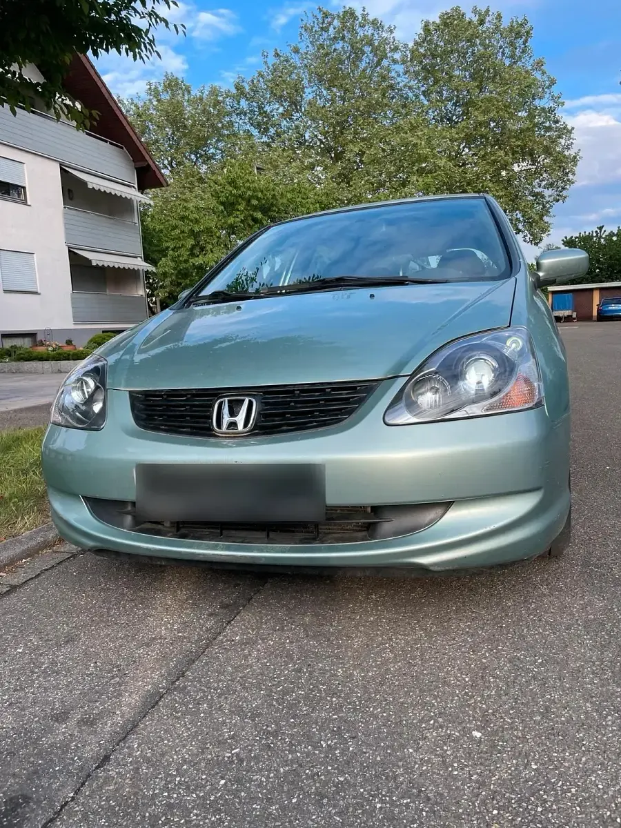 Gebraucht Honda Civic 110 PS (80 kW) 2004 Grün Limousine