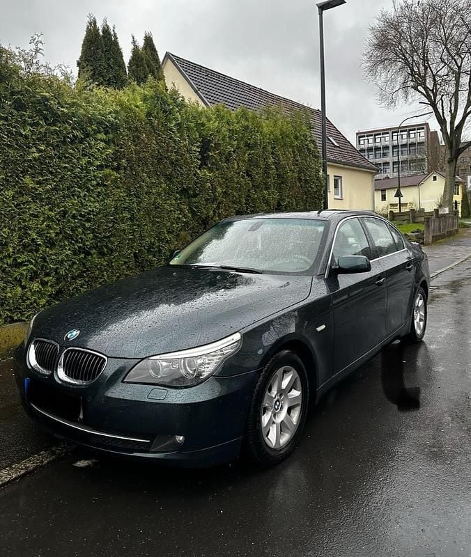 Gebraucht BMW 523 192 PS (141 kW) 2008 Grün Limousine