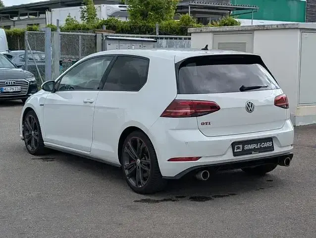 Gebraucht VW Golf VII GTI 245 PS (180 kW) 2018 Weiß Coupé