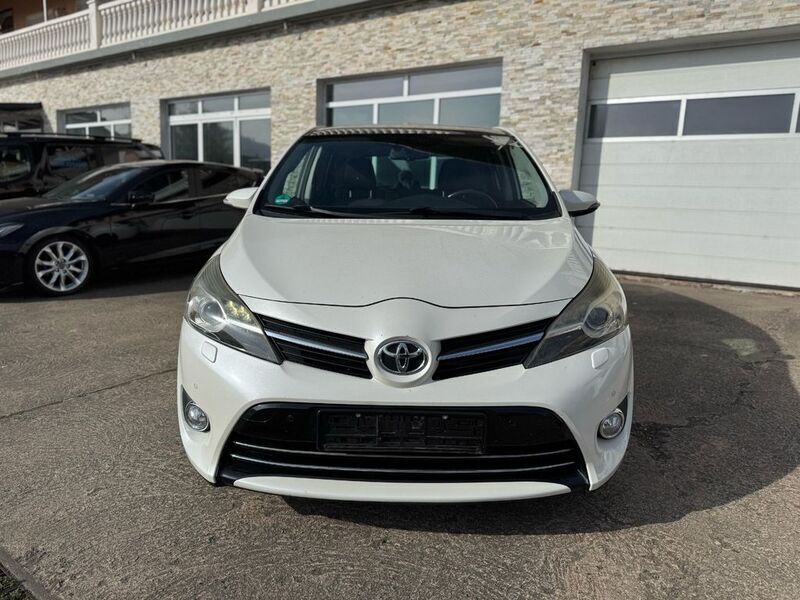 Weiß Gebraucht 2013 Toyota Verso Life Van / Kleinbus | 6.500 € (Fairer Preis) - Bild 1/4
