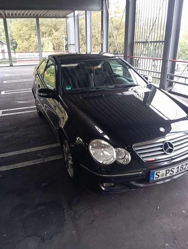 Schwarz Gebraucht 2005 Mercedes C160 Coupé | 2.400 € (Fairer Preis) - Bild 1/4